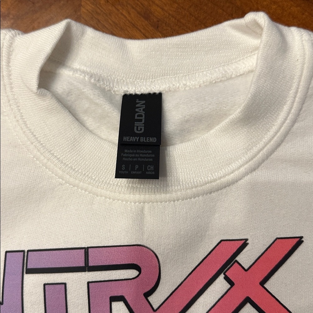 Handmade HUNTRIX youth small white crewneck sweatshirt - Picture 4 of 4